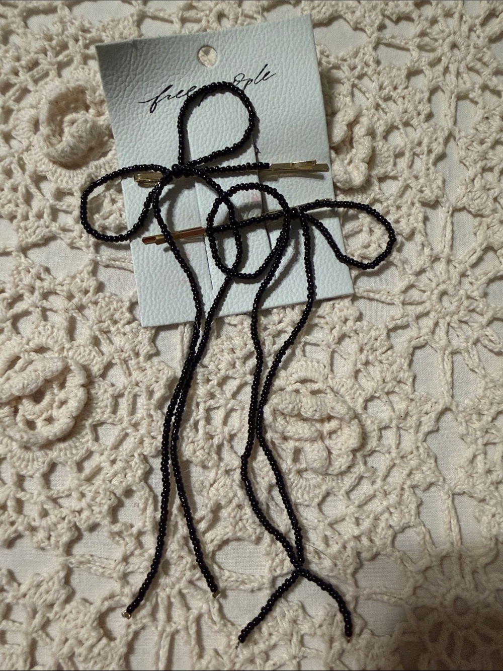 Free People beaded bow pin - Picture 3 of 6